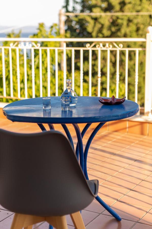 Marathos Sea View Apartments Екстериор снимка