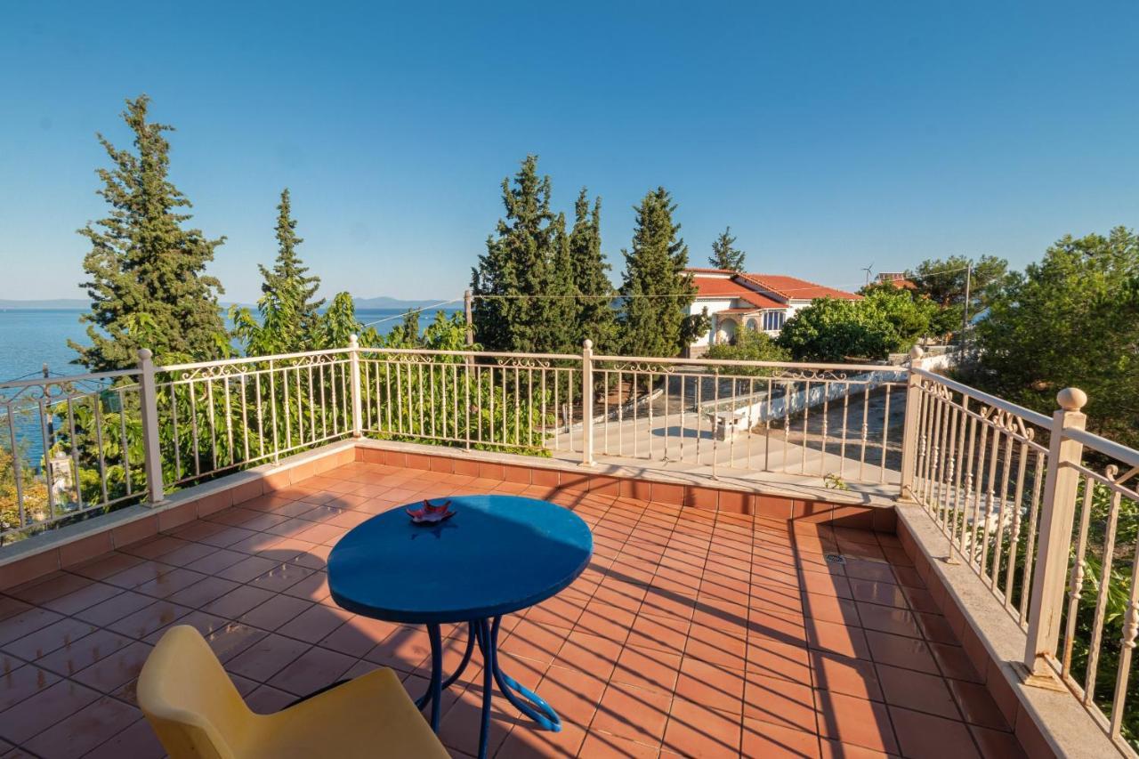 Marathos Sea View Apartments Екстериор снимка