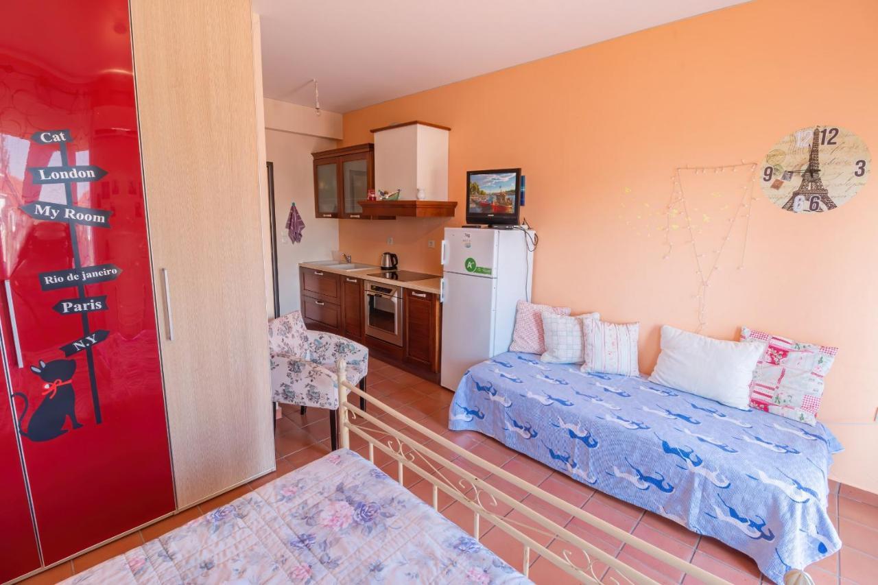 Marathos Sea View Apartments Екстериор снимка
